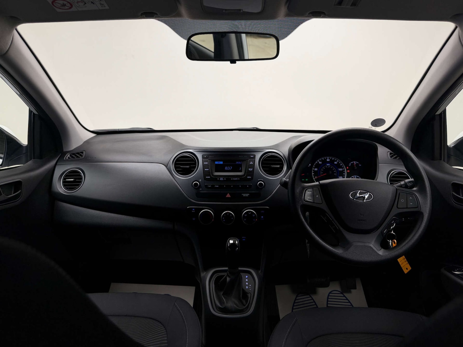 Used Hyundai i10 2018 for sale - 77937305: Photo 4