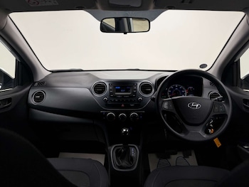 Used Hyundai i10 2018 for sale - 77937305: Photo