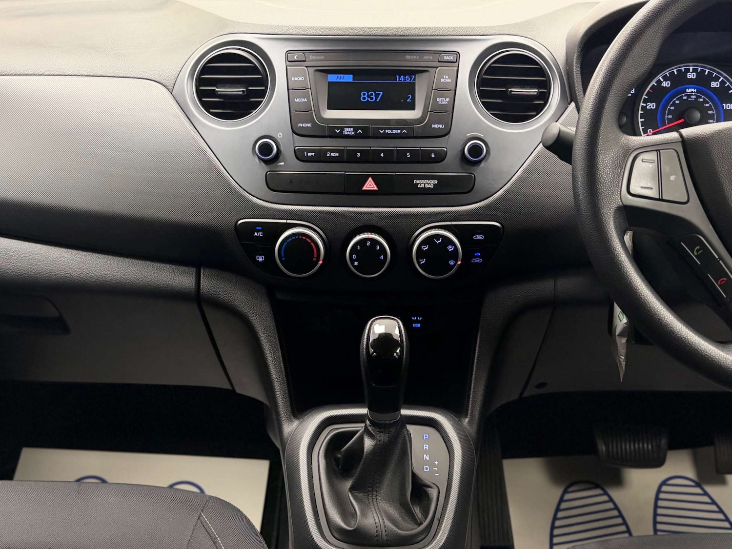 Used Hyundai i10 2018 for sale - 77937305: Photo 8