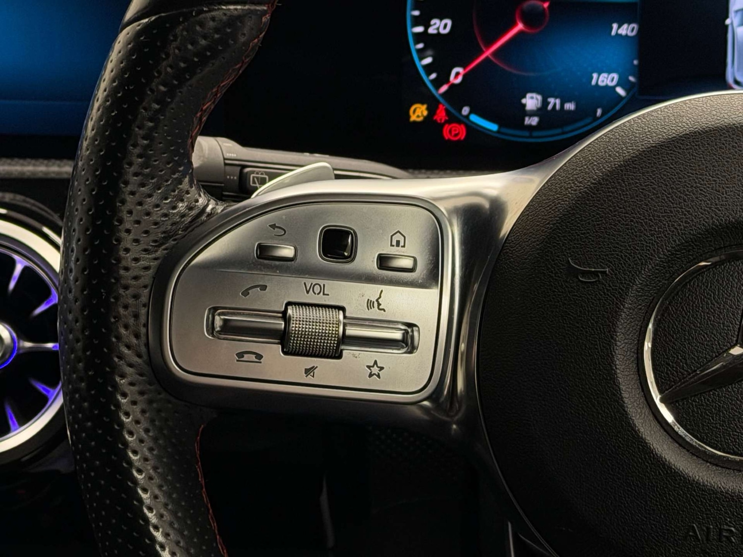 Used Mercedes-Benz A-Class 2019 for sale - 76268749: Photo 25