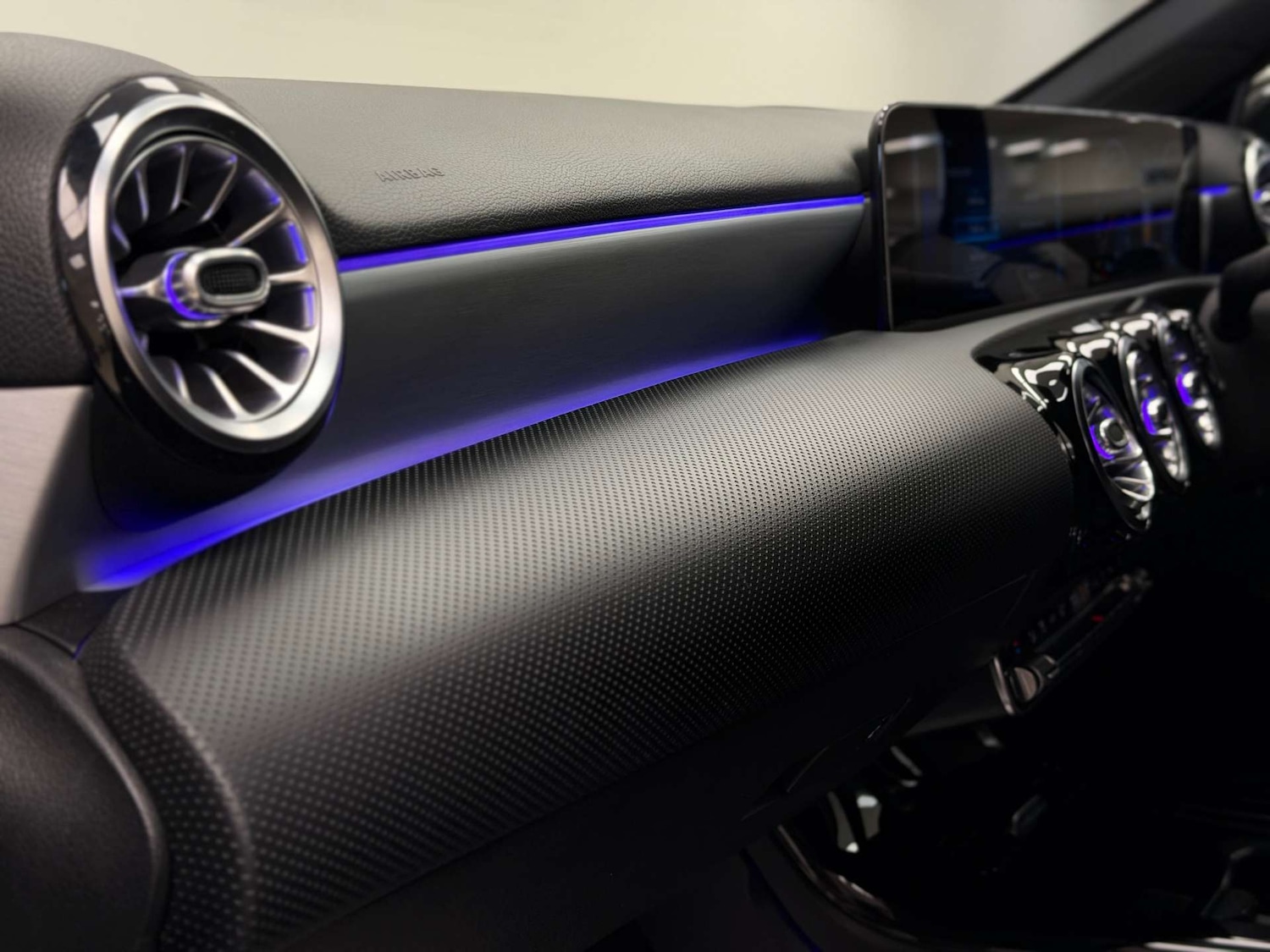 Used Mercedes-Benz A-Class 2019 for sale - 76268749: Photo 5