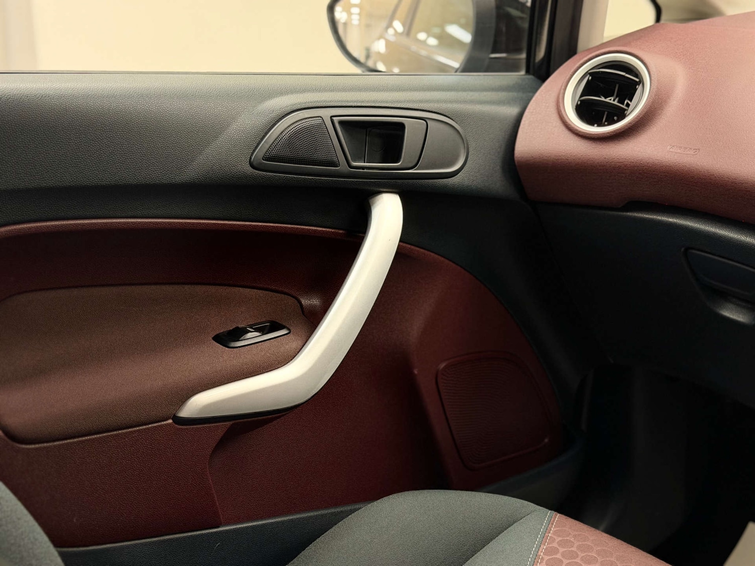 Used Ford Fiesta 2009 for sale - 77423721: Photo 28