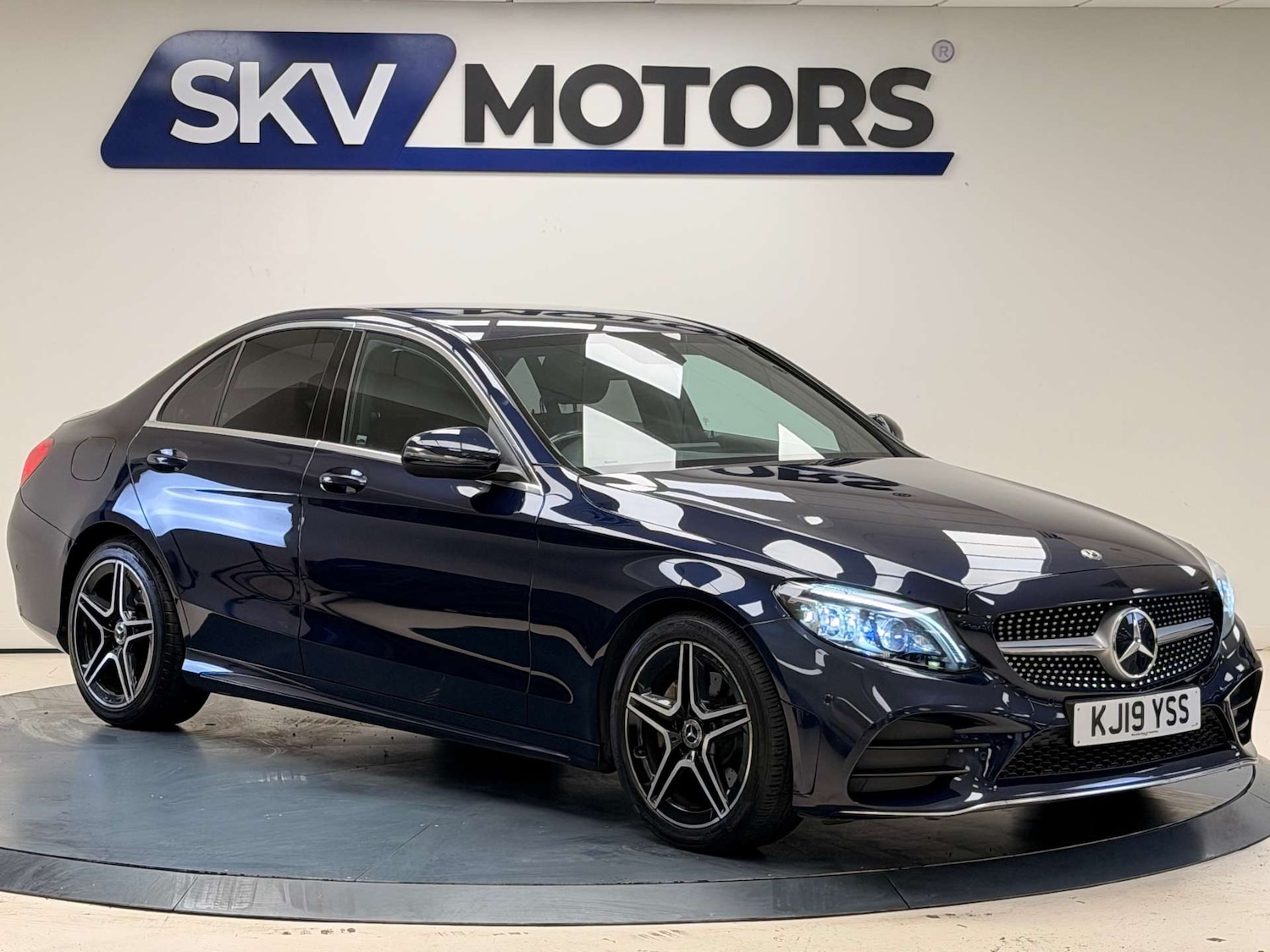 Used Mercedes-Benz C Class 2019 for sale - 76741537: Photo 1