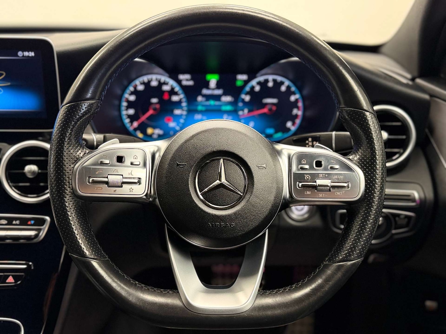 Used Mercedes-Benz C Class 2019 for sale - 76741537: Photo 10