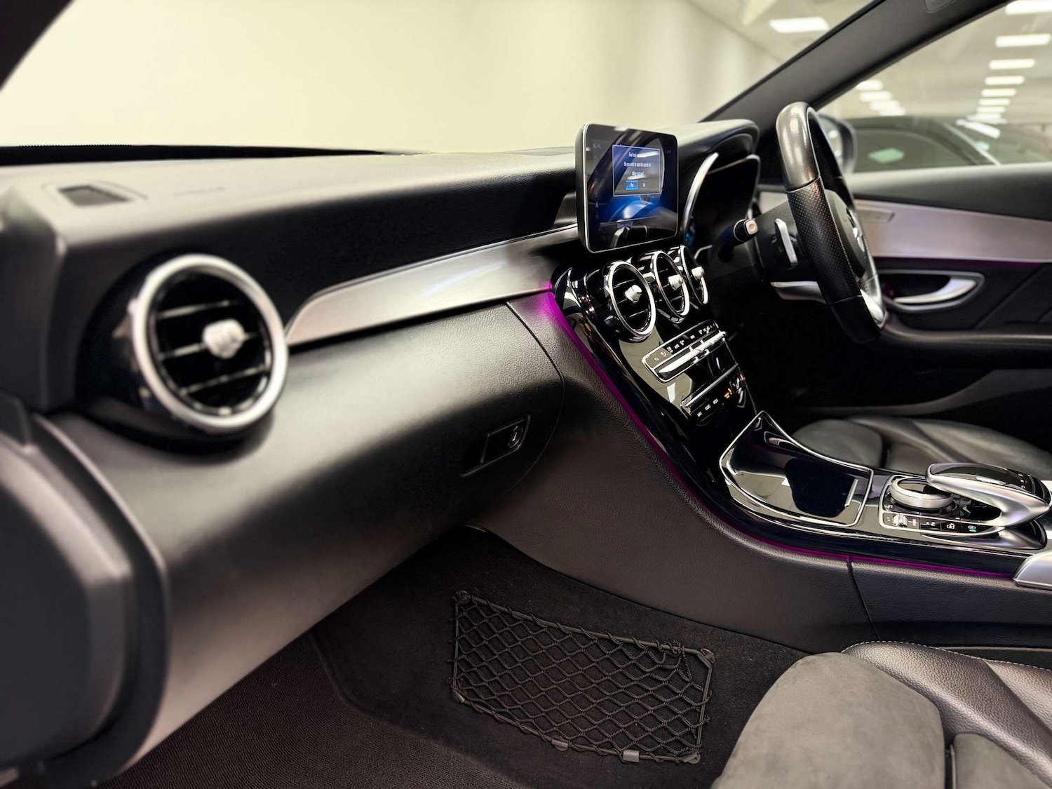 Used Mercedes-Benz C Class 2019 for sale - 76741537: Photo 21