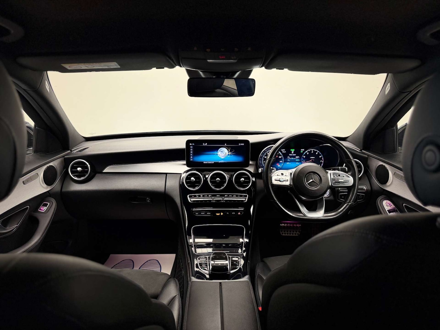 Used Mercedes-Benz C Class 2019 for sale - 76741537: Photo 4