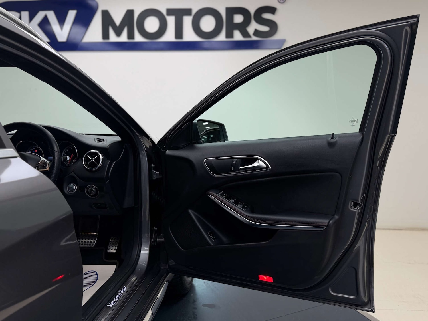 Used Mercedes-Benz GLA 2018 for sale - 76983909: Photo 29