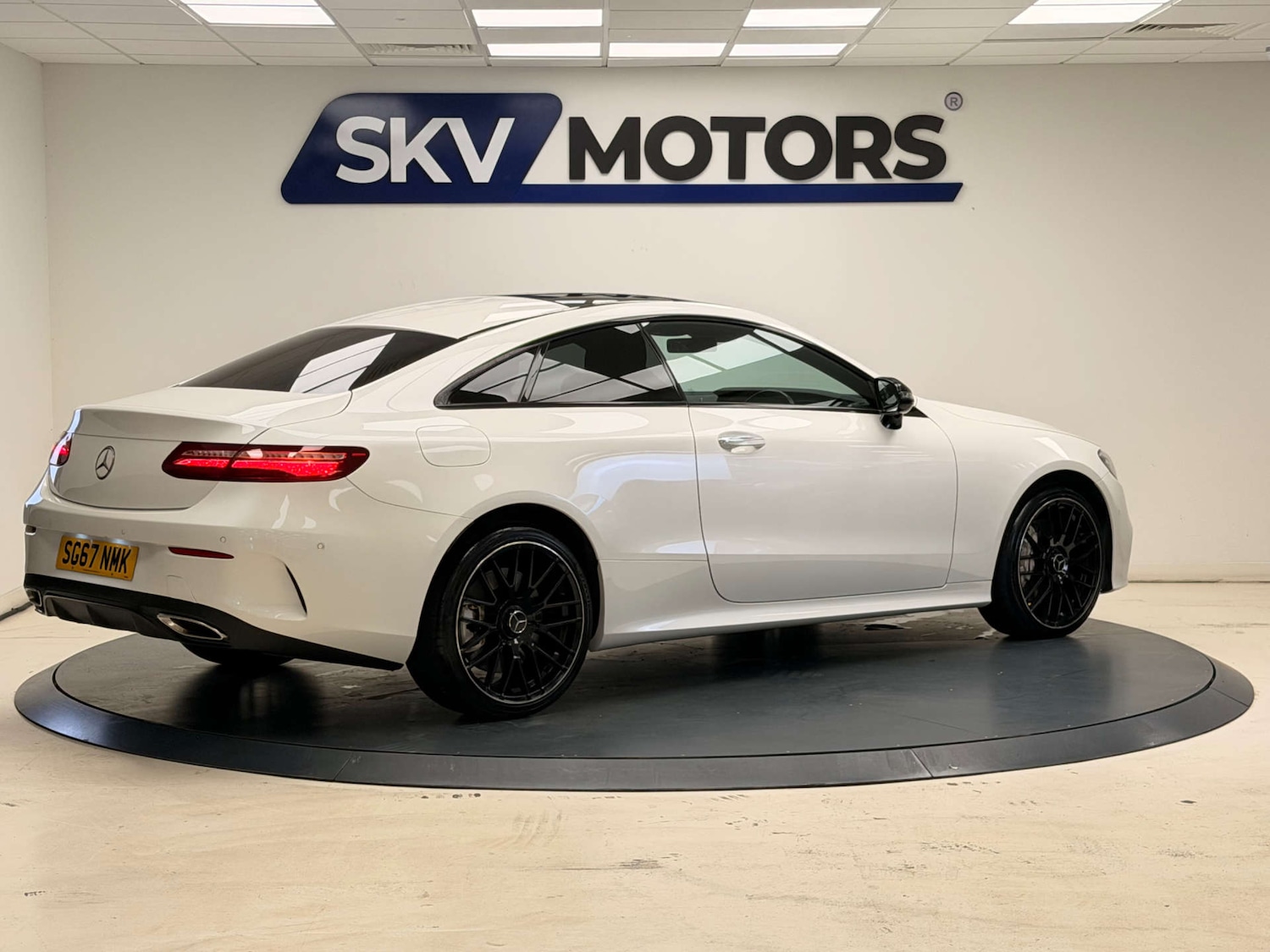 Used Mercedes-Benz E Class 2017 for sale - 77953402: Photo 16