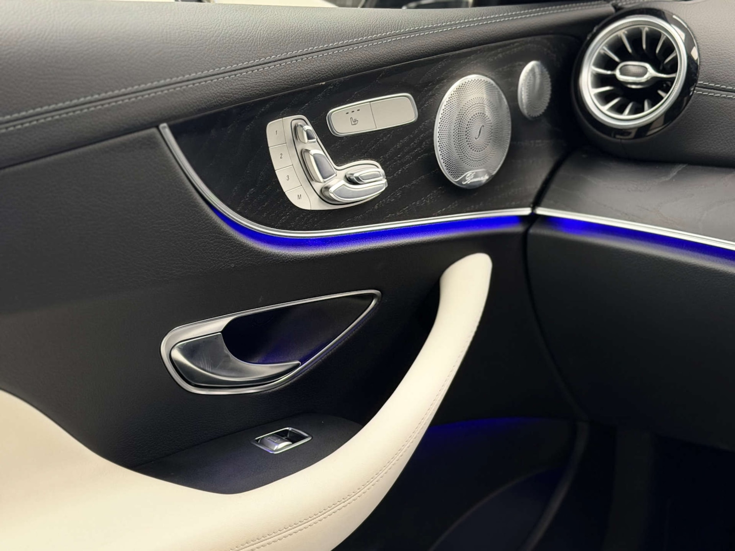 Used Mercedes-Benz E Class 2017 for sale - 77953402: Photo 21