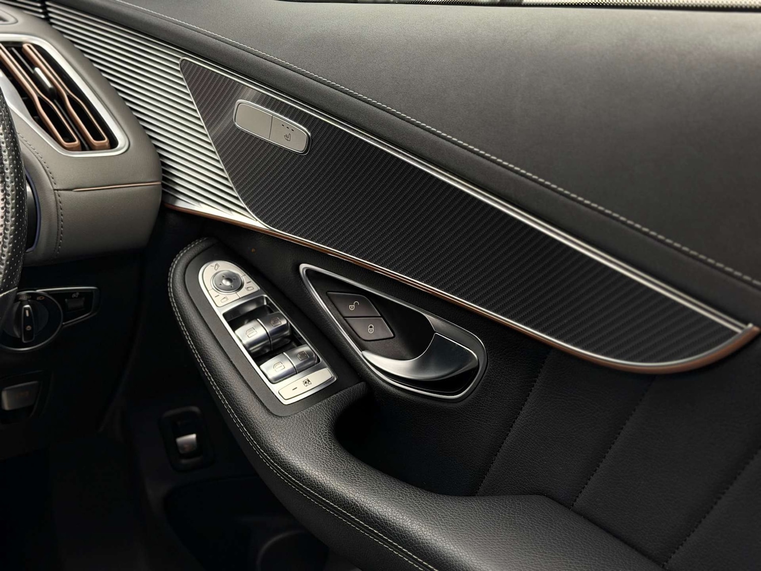 Used Mercedes-Benz EQC 2021 for sale - 76431121: Photo 10