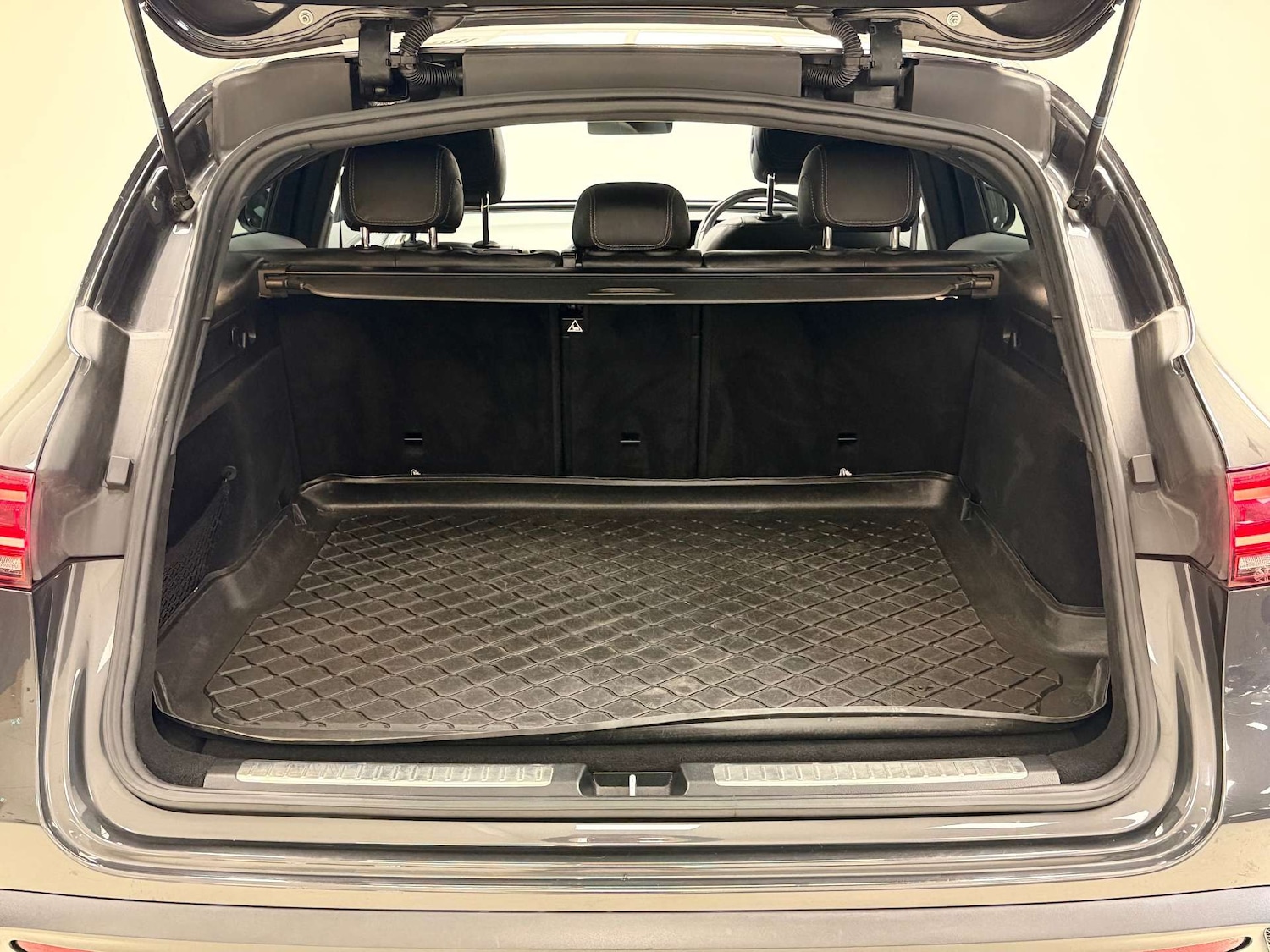 Used Mercedes-Benz EQC 2021 for sale - 76431121: Photo 37