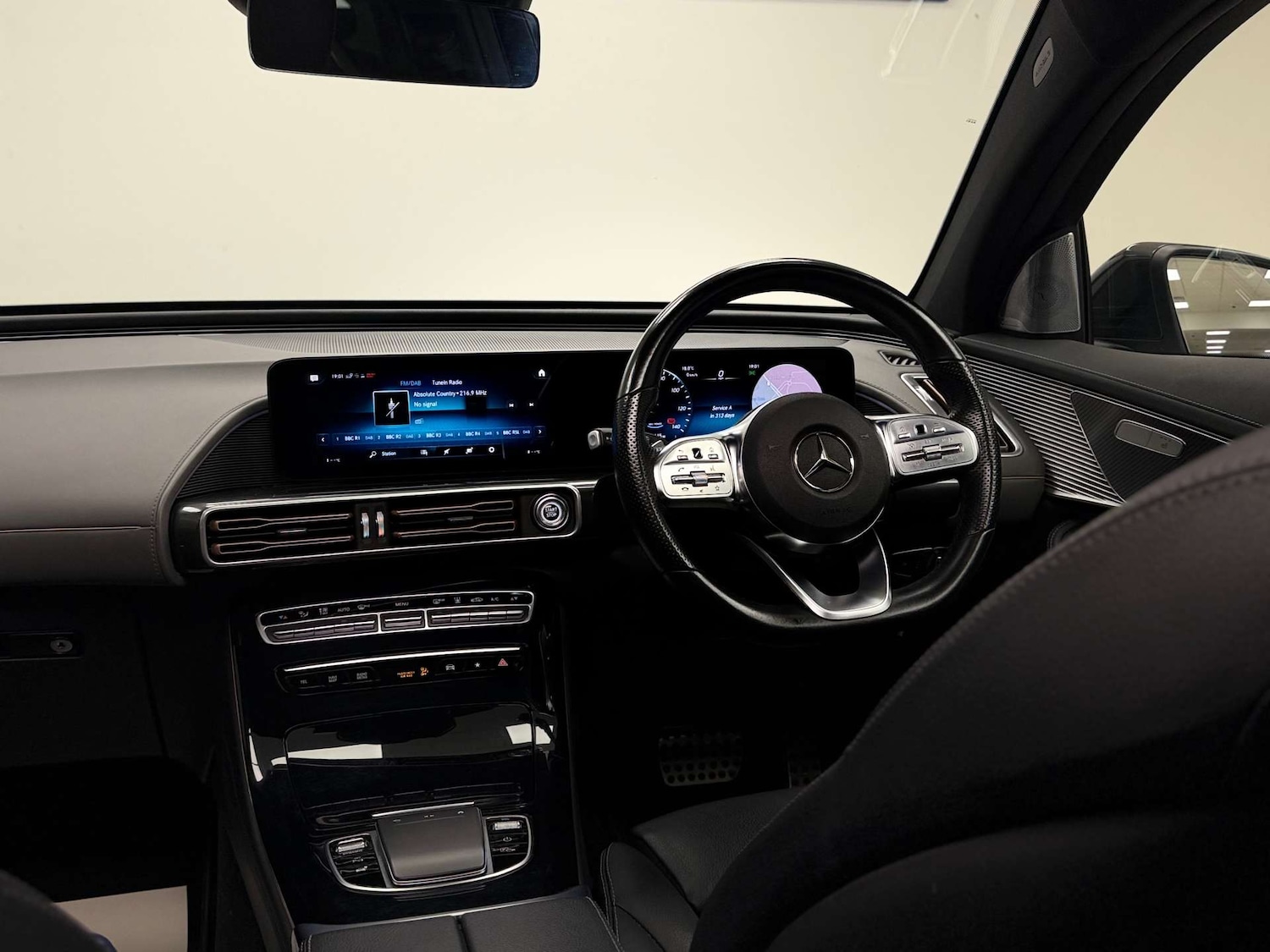 Used Mercedes-Benz EQC 2021 for sale - 76431121: Photo 4