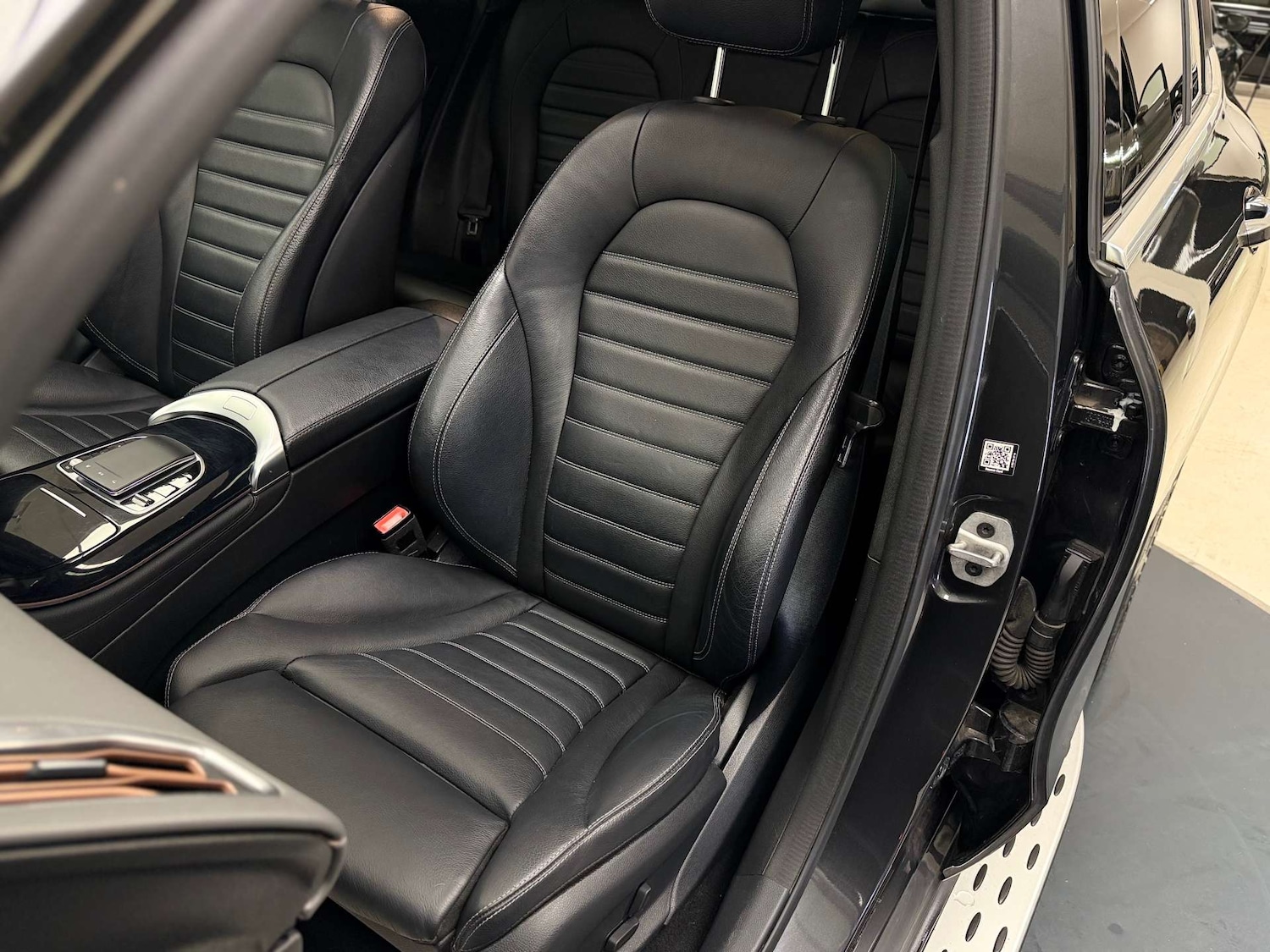 Used Mercedes-Benz EQC 2021 for sale - 76431121: Photo 42