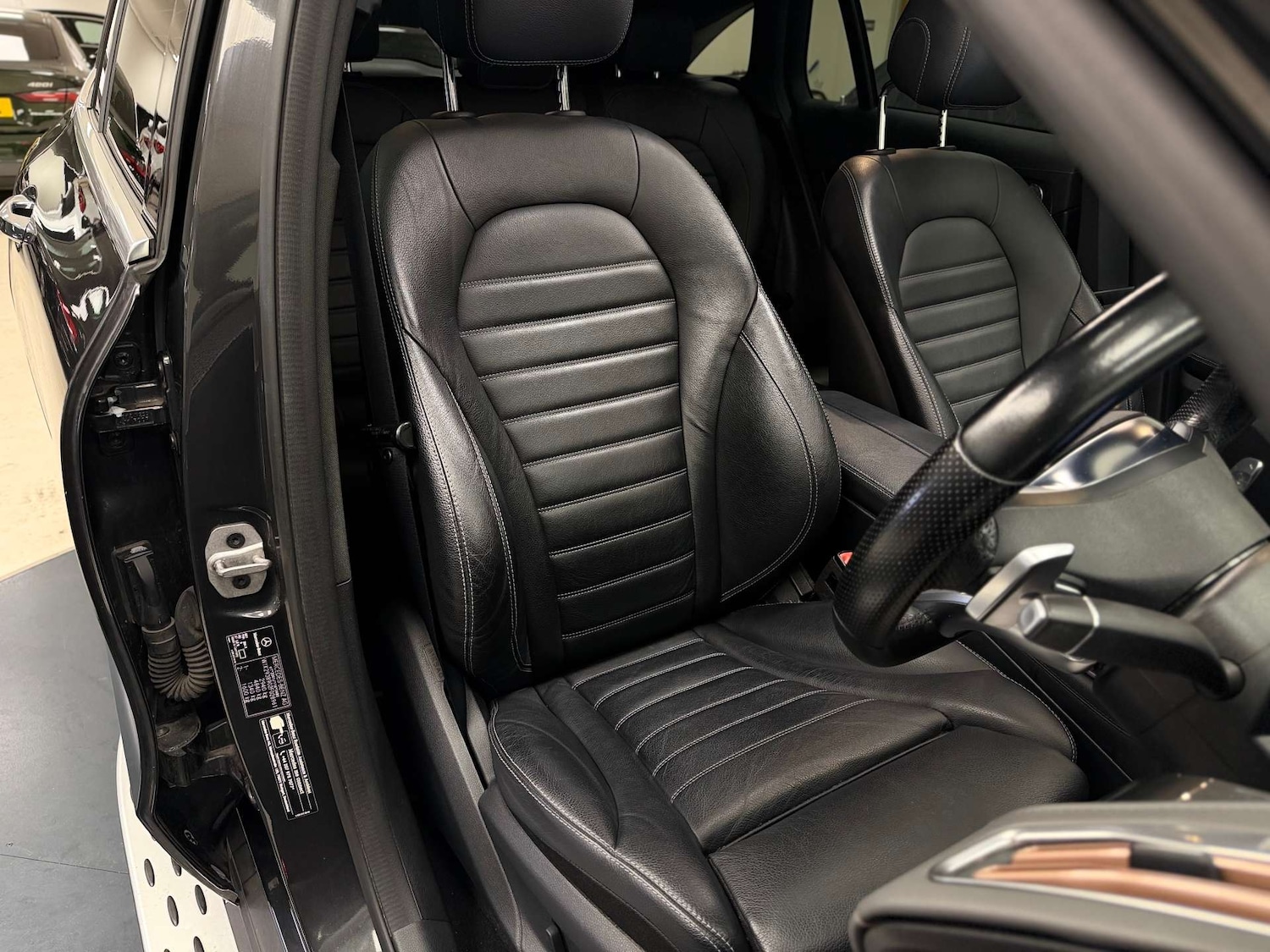 Used Mercedes-Benz EQC 2021 for sale - 76431121: Photo 8