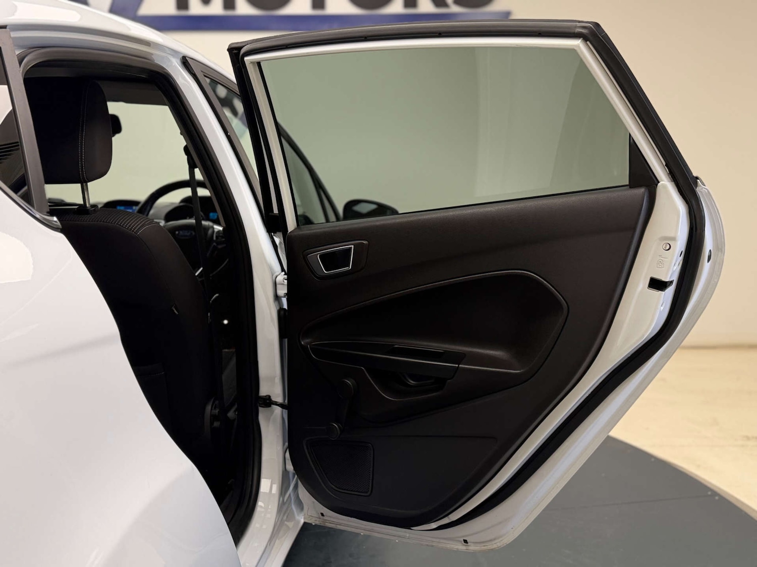 Used Ford Fiesta 2015 for sale - 77681254: Photo 24