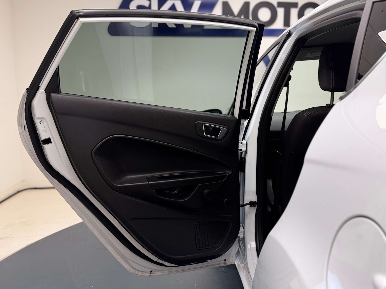 Used Ford Fiesta 2015 for sale - 77681254: Photo 25