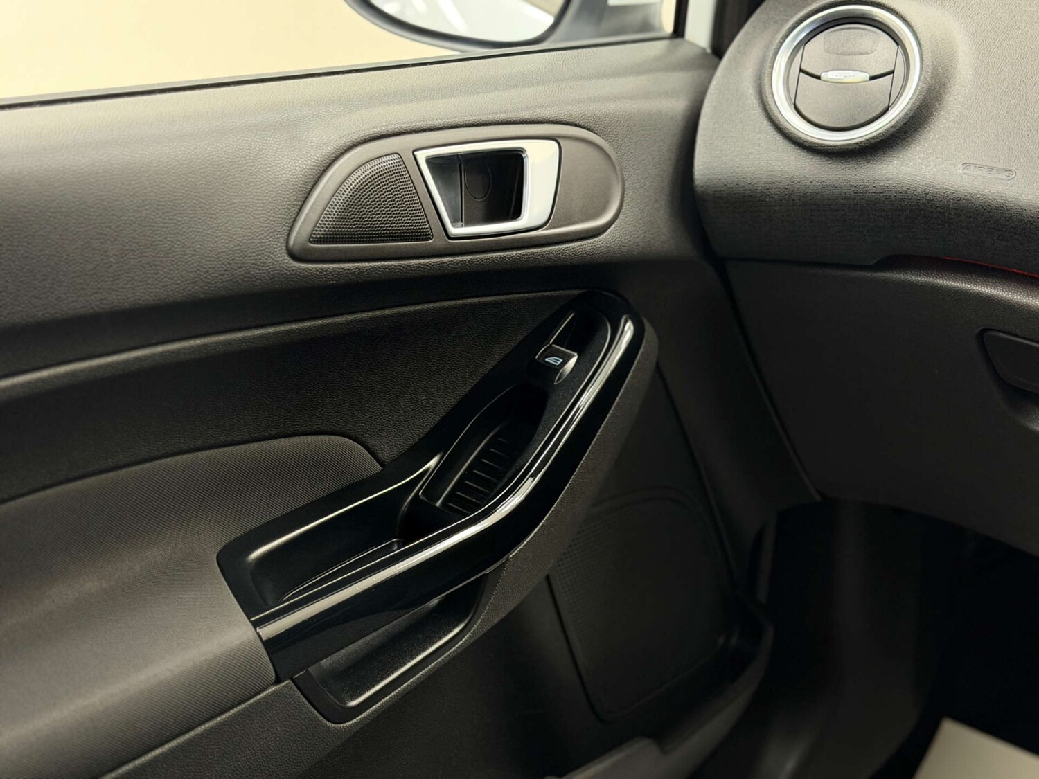 Used Ford Fiesta 2015 for sale - 77681254: Photo 29