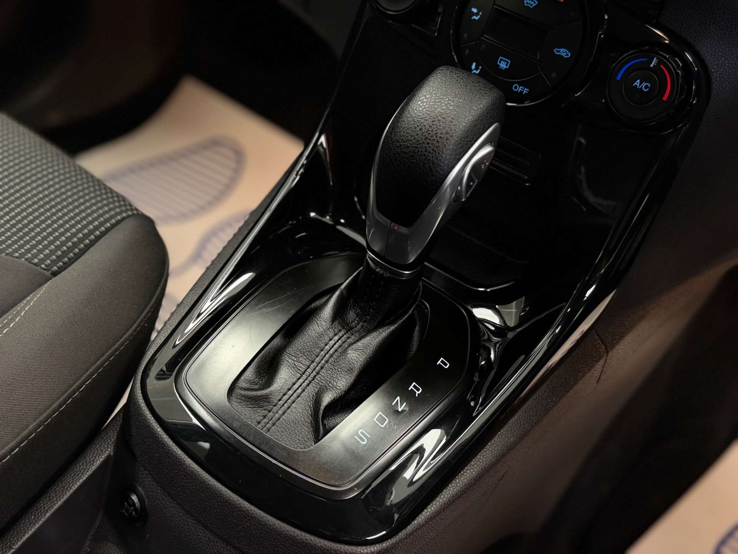 Used Ford Fiesta 2015 for sale - 77681254: Photo 5