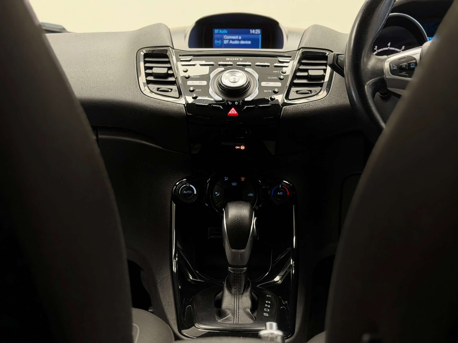 Used Ford Fiesta 2015 for sale - 77681254: Photo 9