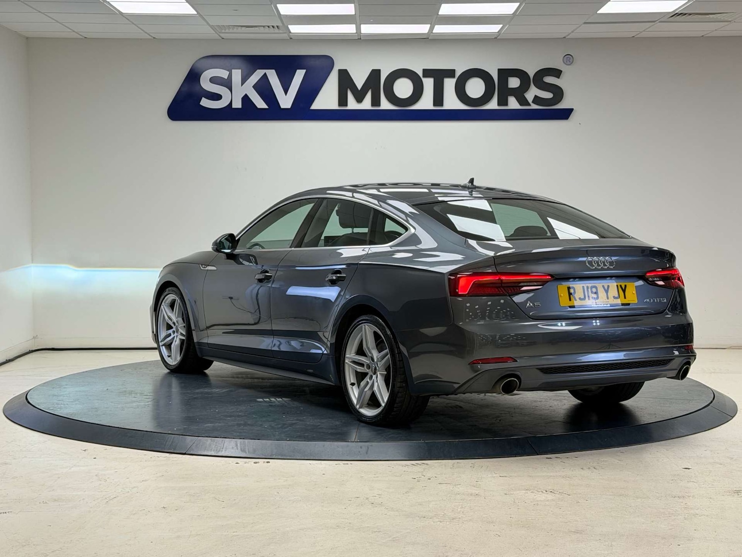 Used Audi A5 2019 for sale - 77055549: Photo 3