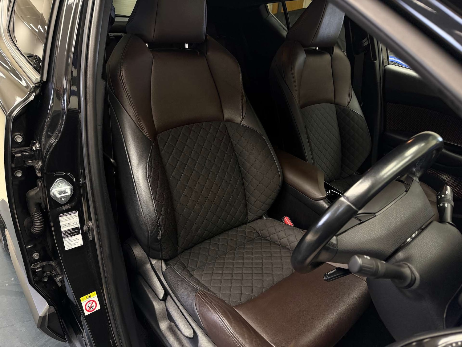 Used Toyota C-HR 2017 for sale - 76539487: Photo 19