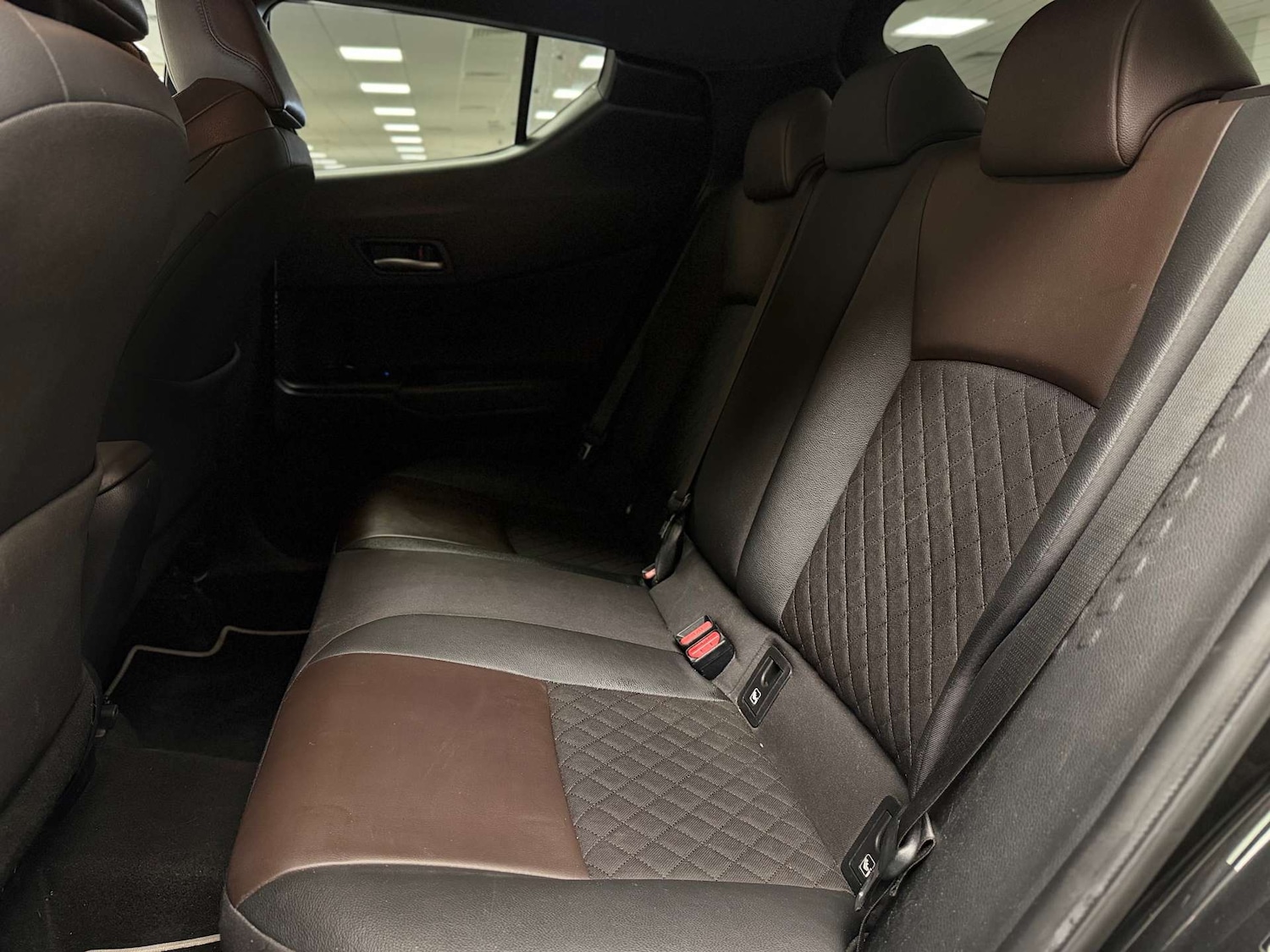 Used Toyota C-HR 2017 for sale - 76539487: Photo 21