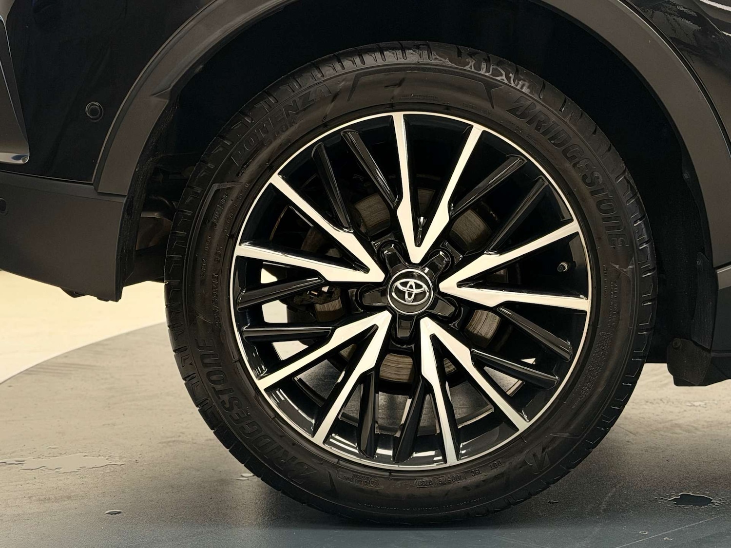 Used Toyota C-HR 2017 for sale - 76539487: Photo 31