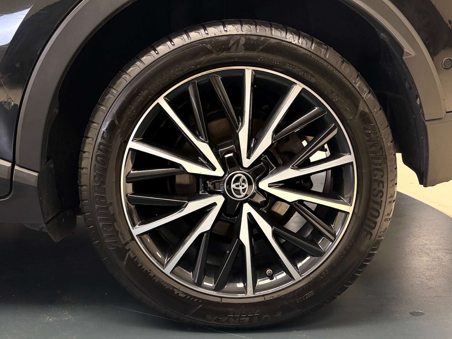 Used Toyota C-HR 2017 for sale - 76539487: Photo 33