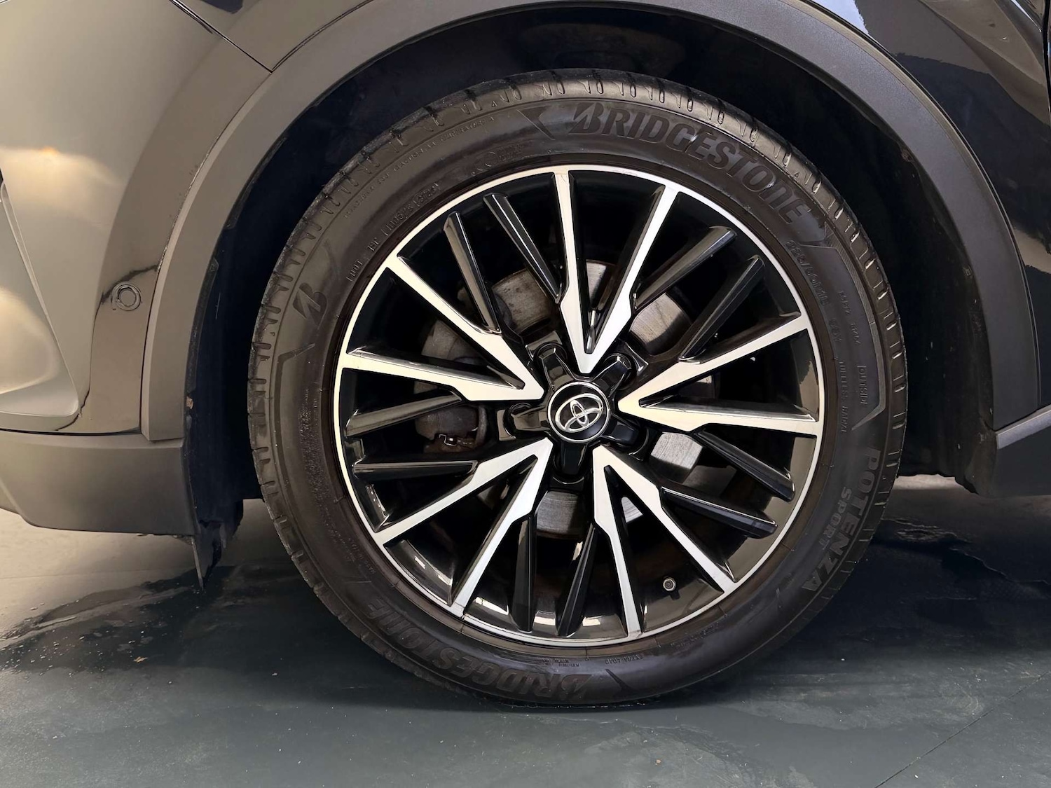 Used Toyota C-HR 2017 for sale - 76539487: Photo 34