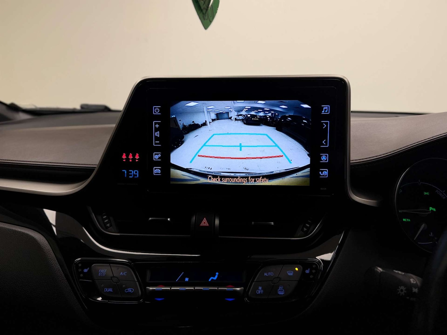 Used Toyota C-HR 2017 for sale - 76539487: Photo 35