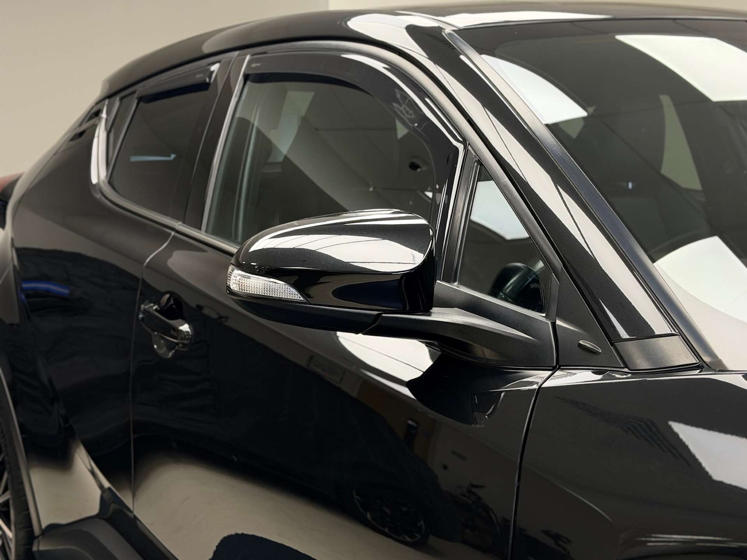 Used Toyota C-HR 2017 for sale - 76539487: Photo 38