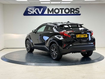 Used Toyota C-HR 2017 for sale - 76539487: Photo