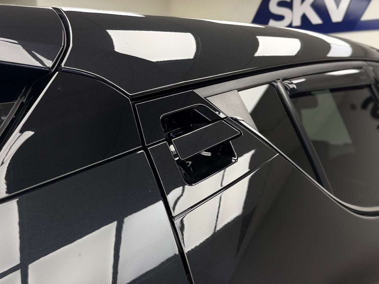 Used Toyota C-HR 2017 for sale - 76539487: Photo 46