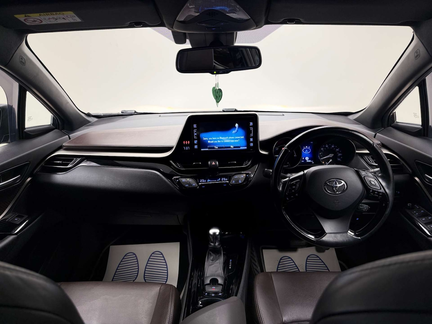 Used Toyota C-HR 2017 for sale - 76539487: Photo 8