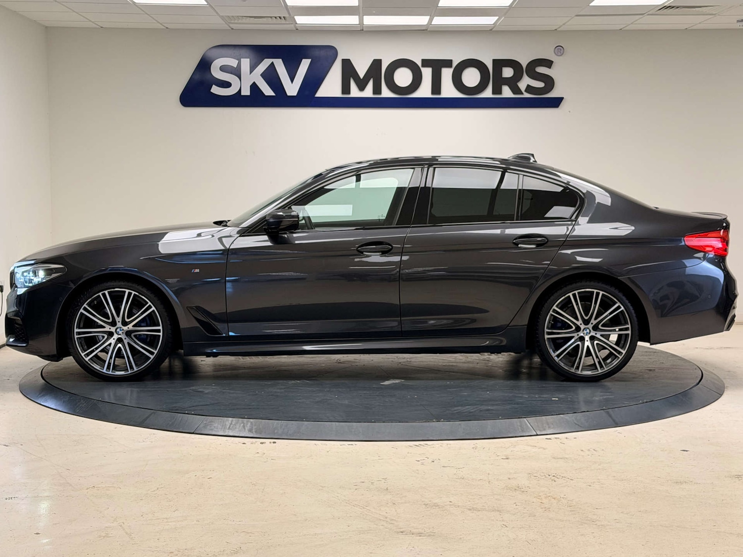 Used BMW 5 Series 2019 for sale - 77228430: Photo 10