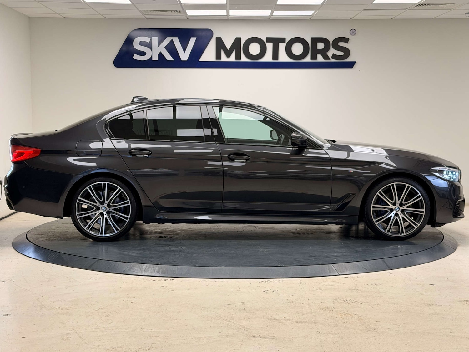 Used BMW 5 Series 2019 for sale - 77228430: Photo 13