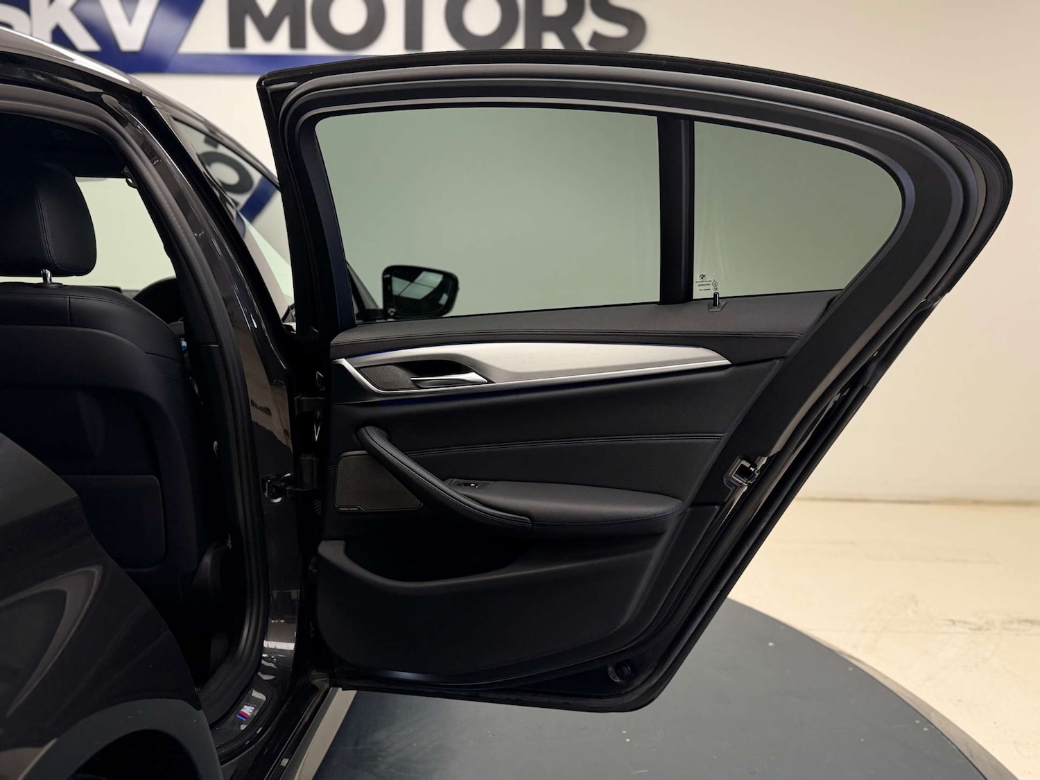 Used BMW 5 Series 2019 for sale - 77228430: Photo 25