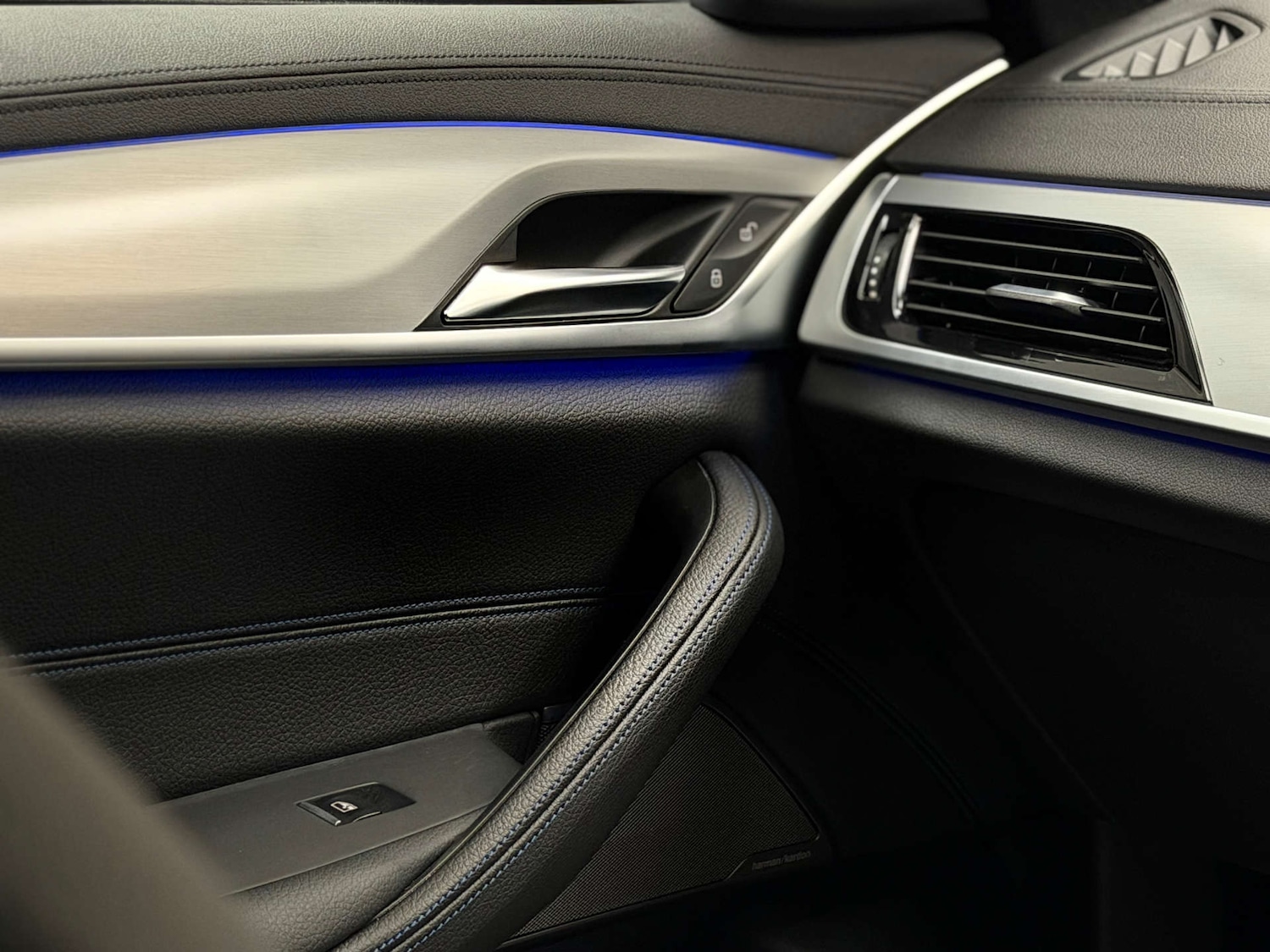 Used BMW 5 Series 2019 for sale - 77228430: Photo 43