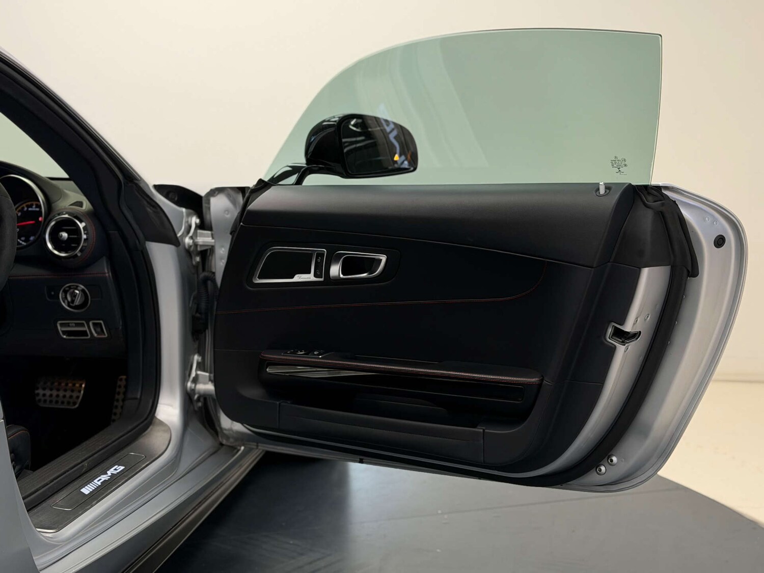 Used Mercedes-Benz AMG GT 2015 for sale - 78155657: Photo 35