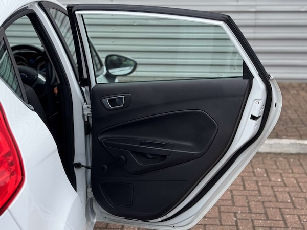 Used Ford Fiesta 2013 for sale - 74126642: Photo 16