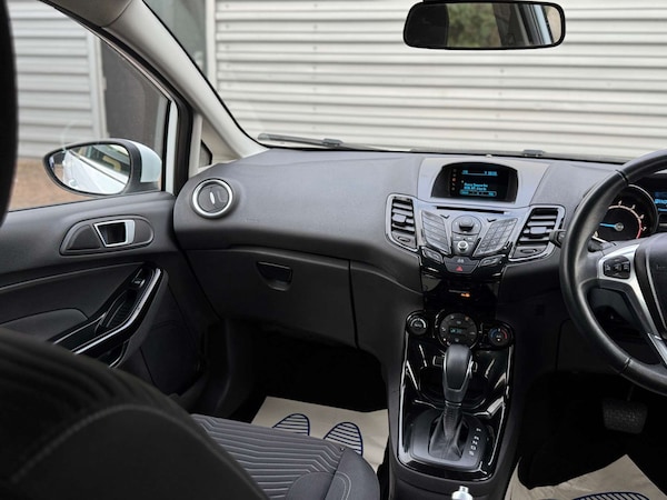 Used Ford Fiesta 2013 for sale - 74126642: Photo 27