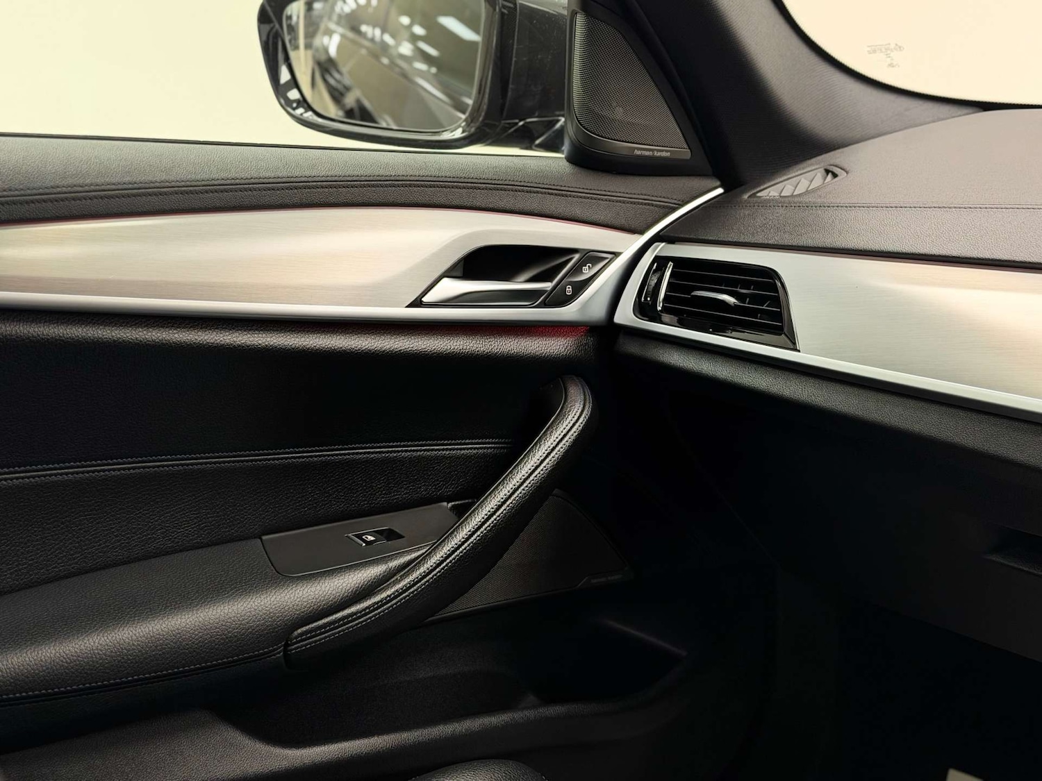 Used BMW 5 Series 2018 for sale - 77053571: Photo 12