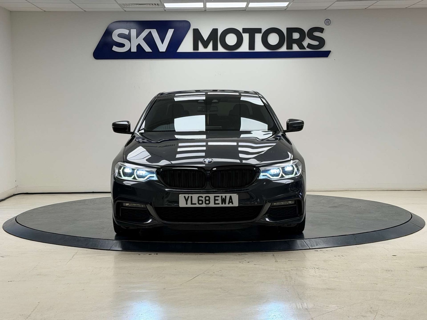 Used BMW 5 Series 2018 for sale - 77053571: Photo 2