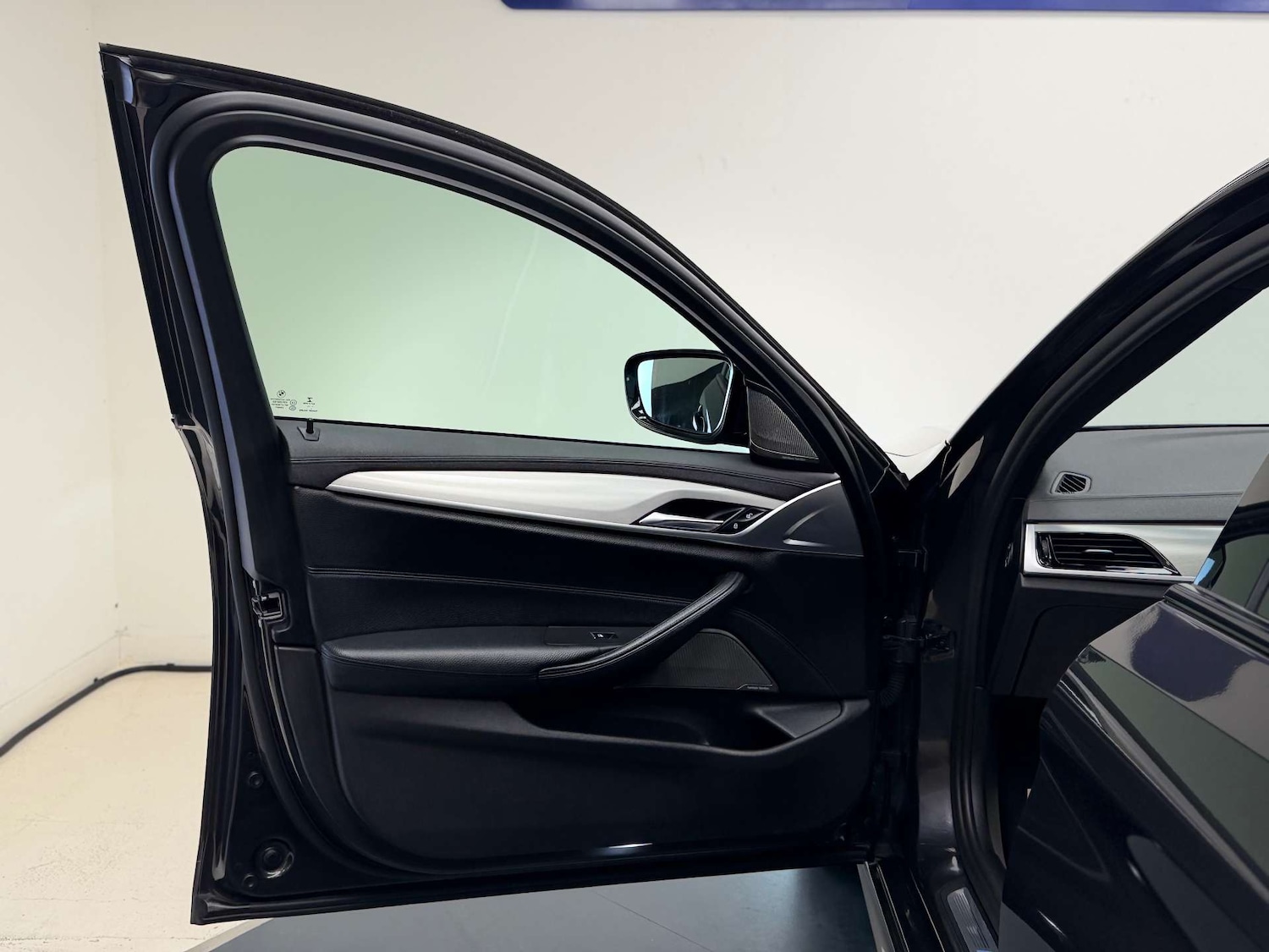 Used BMW 5 Series 2018 for sale - 77053571: Photo 25