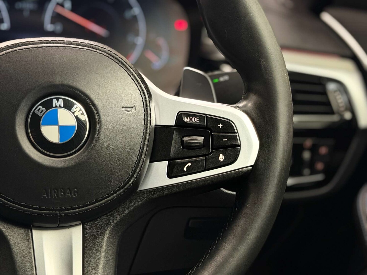 Used BMW 5 Series 2018 for sale - 77053571: Photo 39