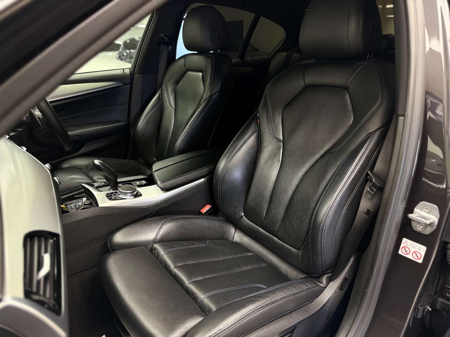 Used BMW 5 Series 2018 for sale - 77053571: Photo 43