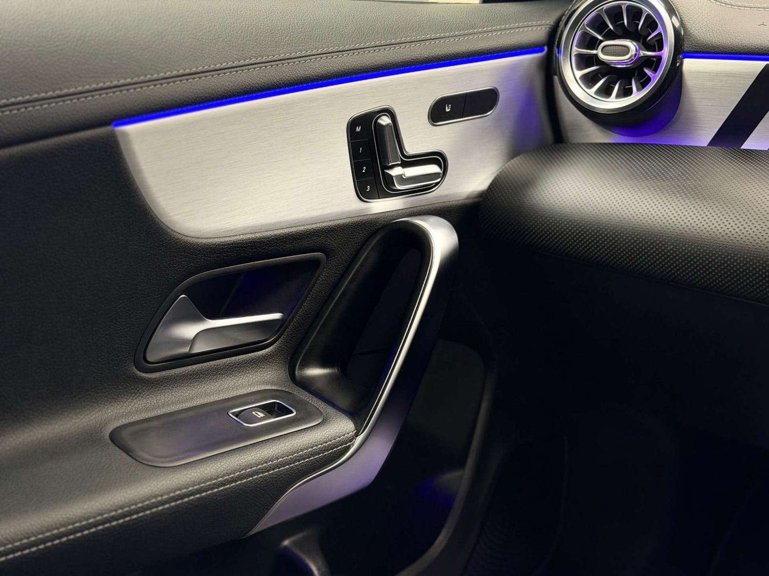 Used Mercedes-Benz CLA 2020 for sale - 77880463: Photo 43