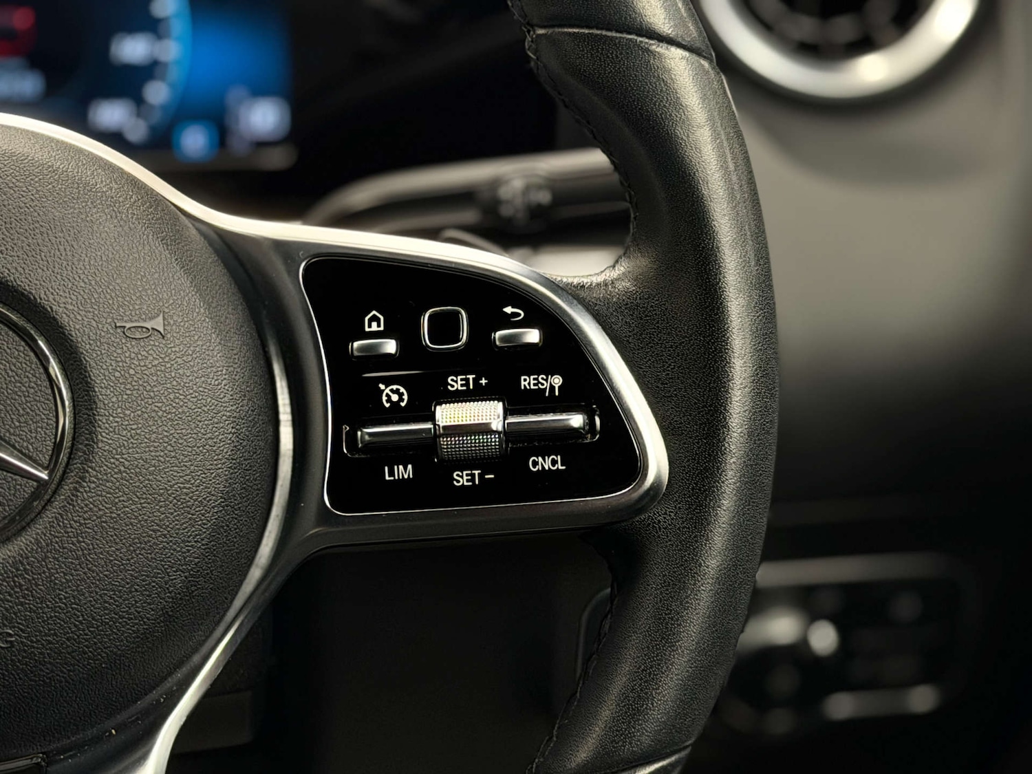 Used Mercedes-Benz GLA 2021 for sale - 77097075: Photo 10