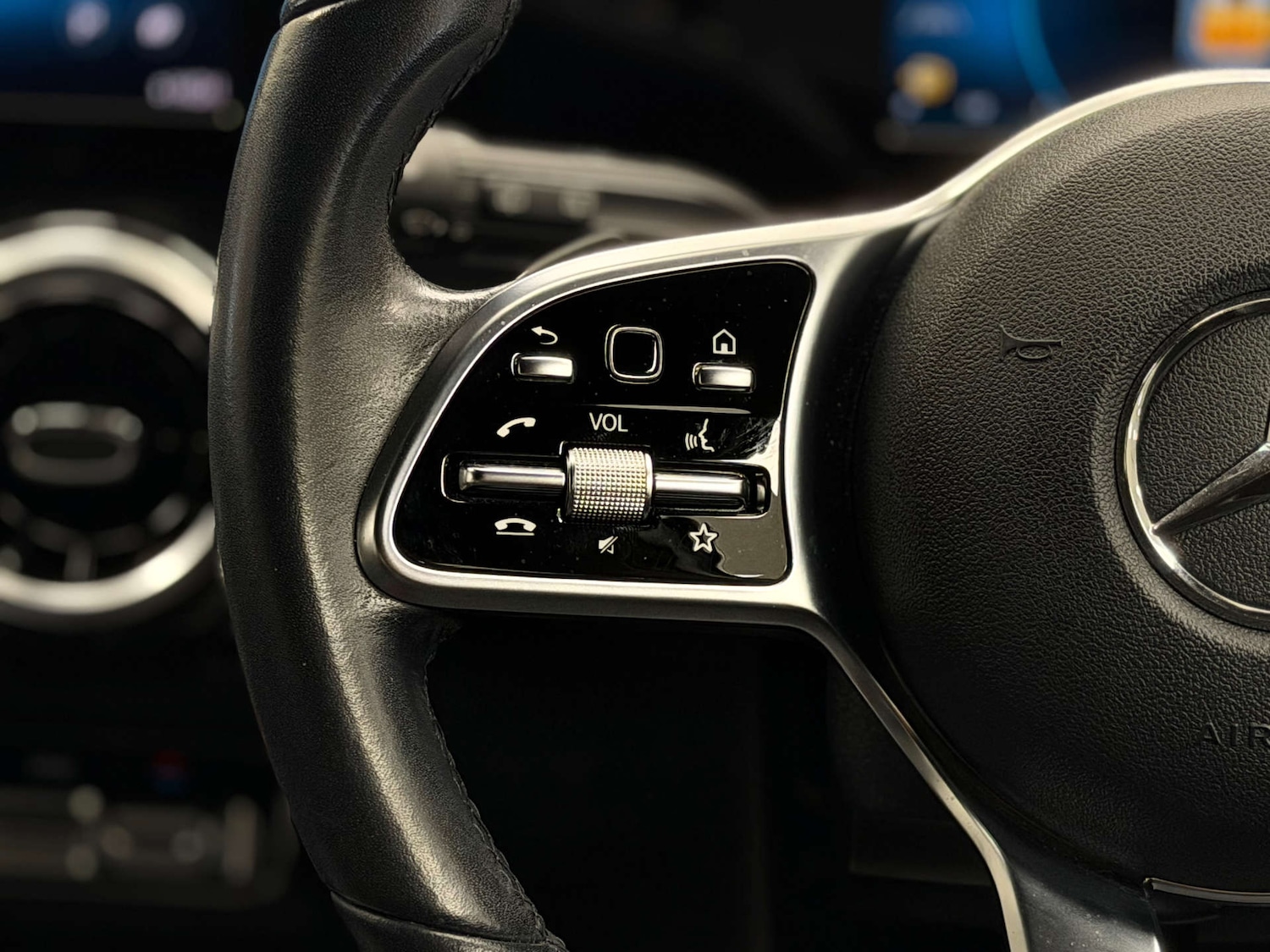 Used Mercedes-Benz GLA 2021 for sale - 77097075: Photo 9