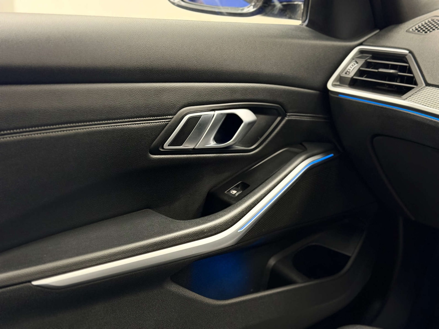 Used BMW 3 Series 2019 for sale - 77329457: Photo 43